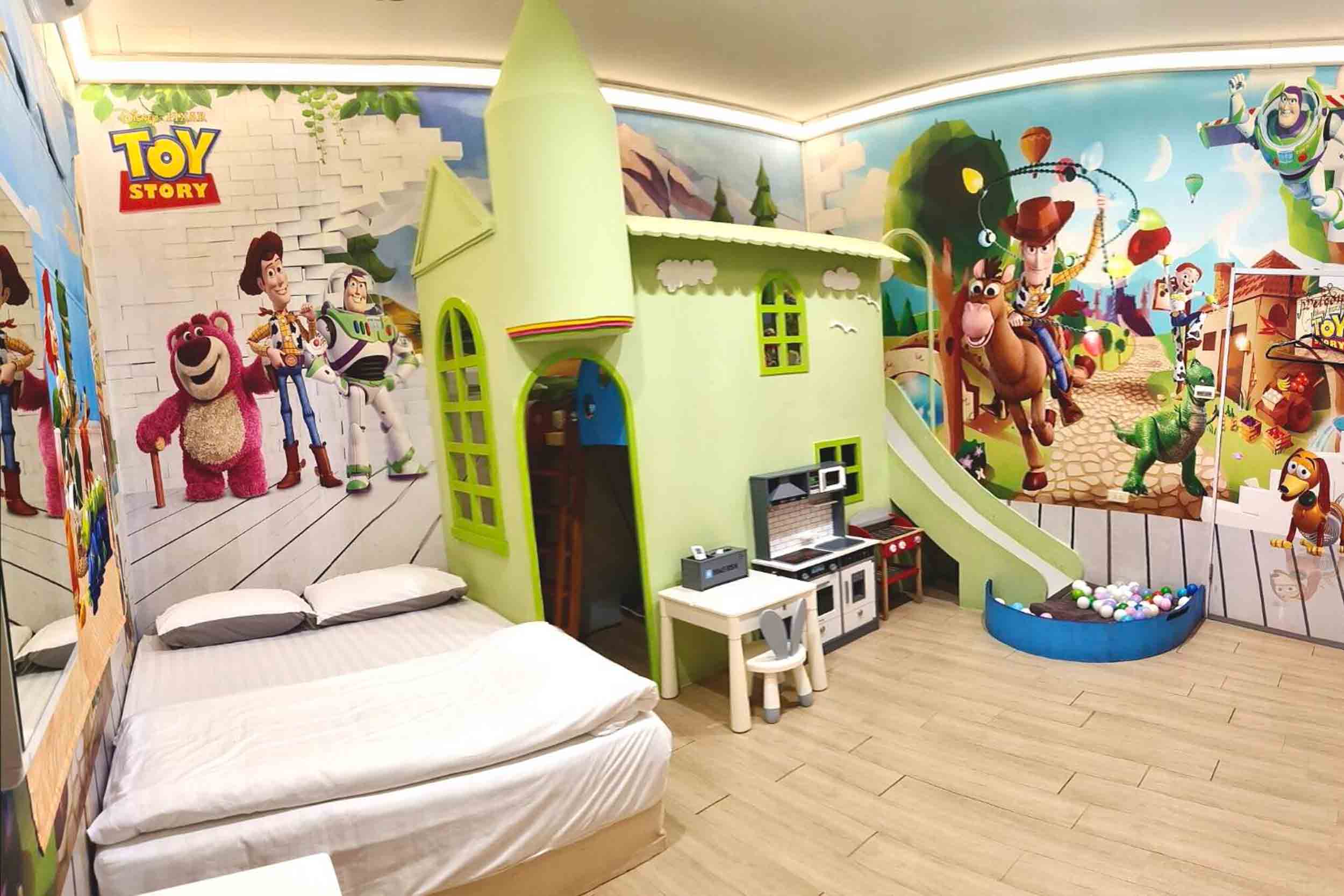 清泉親子villa溜滑梯水上樂園的民宿照片